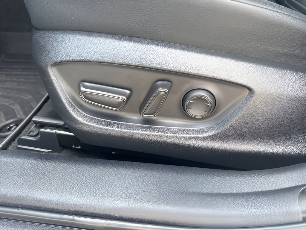 Used 2023 Toyota Camry SE w/ Convenience Package image 10