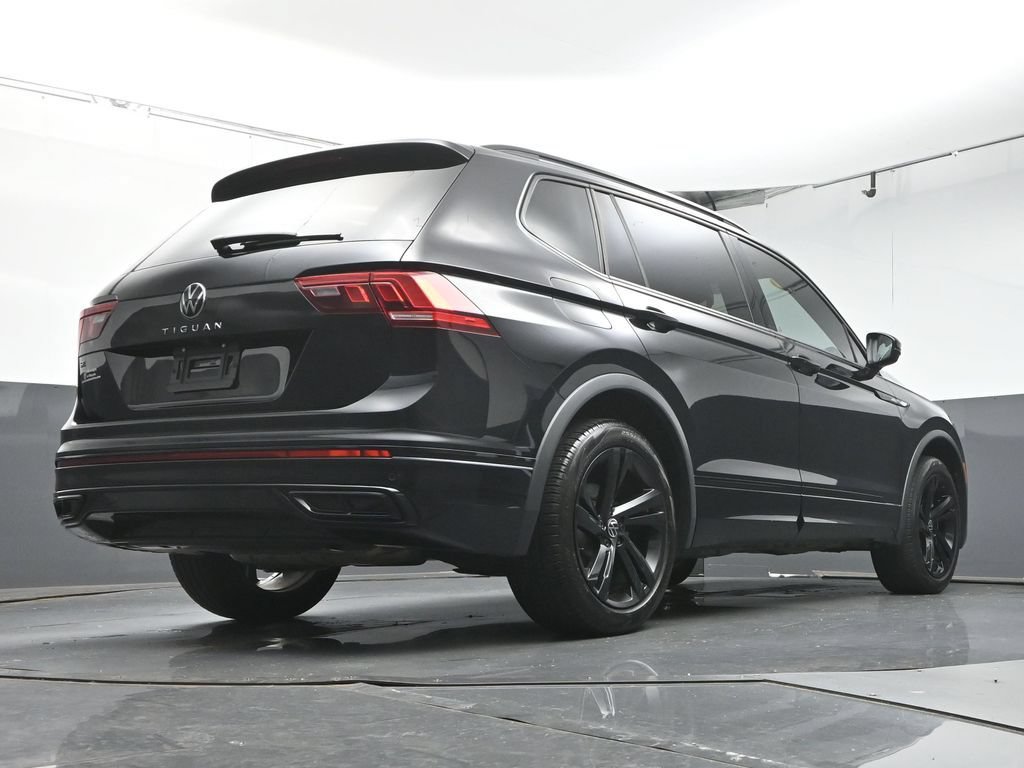 Used 2023 Volkswagen Tiguan SE R-Line FWD image 37