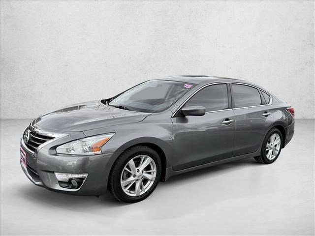 Used 2015 Nissan Altima 2.5 SV image 1