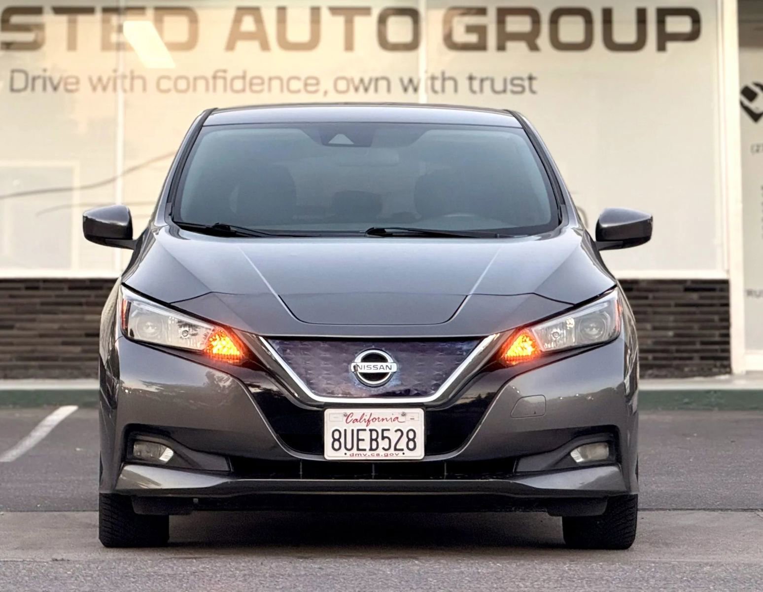 Used 2021 Nissan Leaf SV FWD image 3