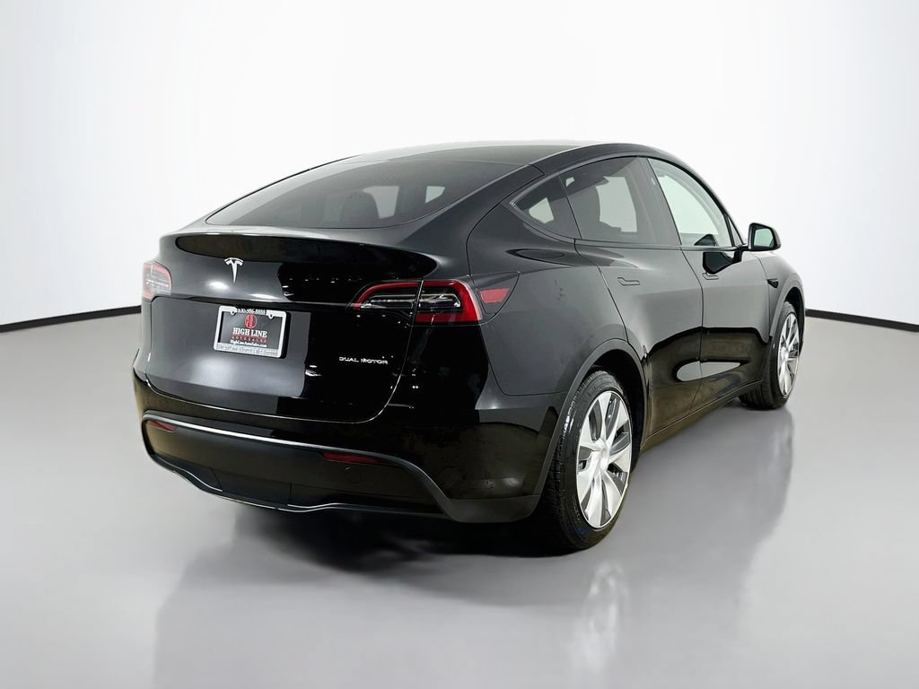 Used 2023 Tesla Model Y AWD image 7
