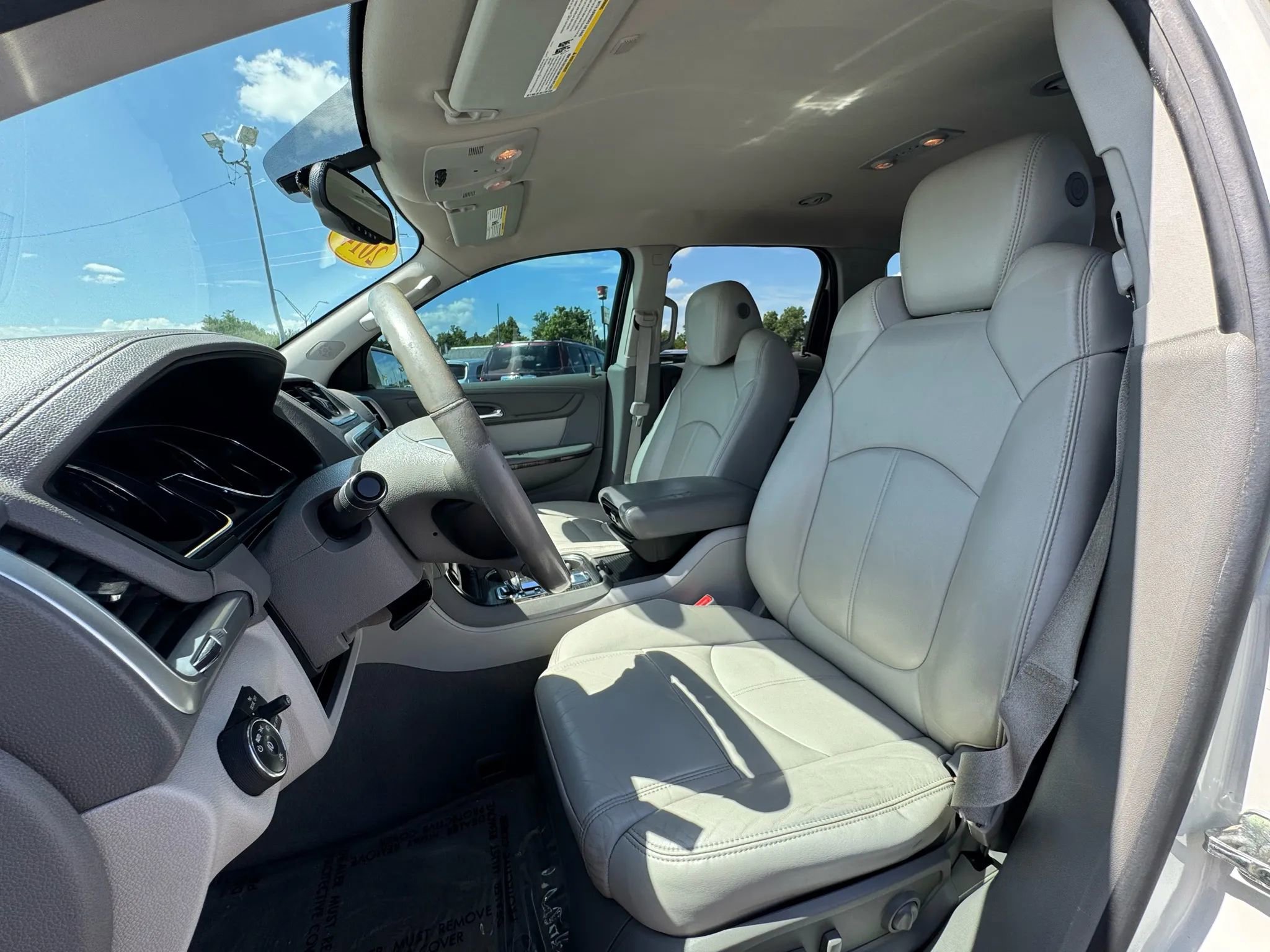 Used 2014 GMC Acadia SLT image 23