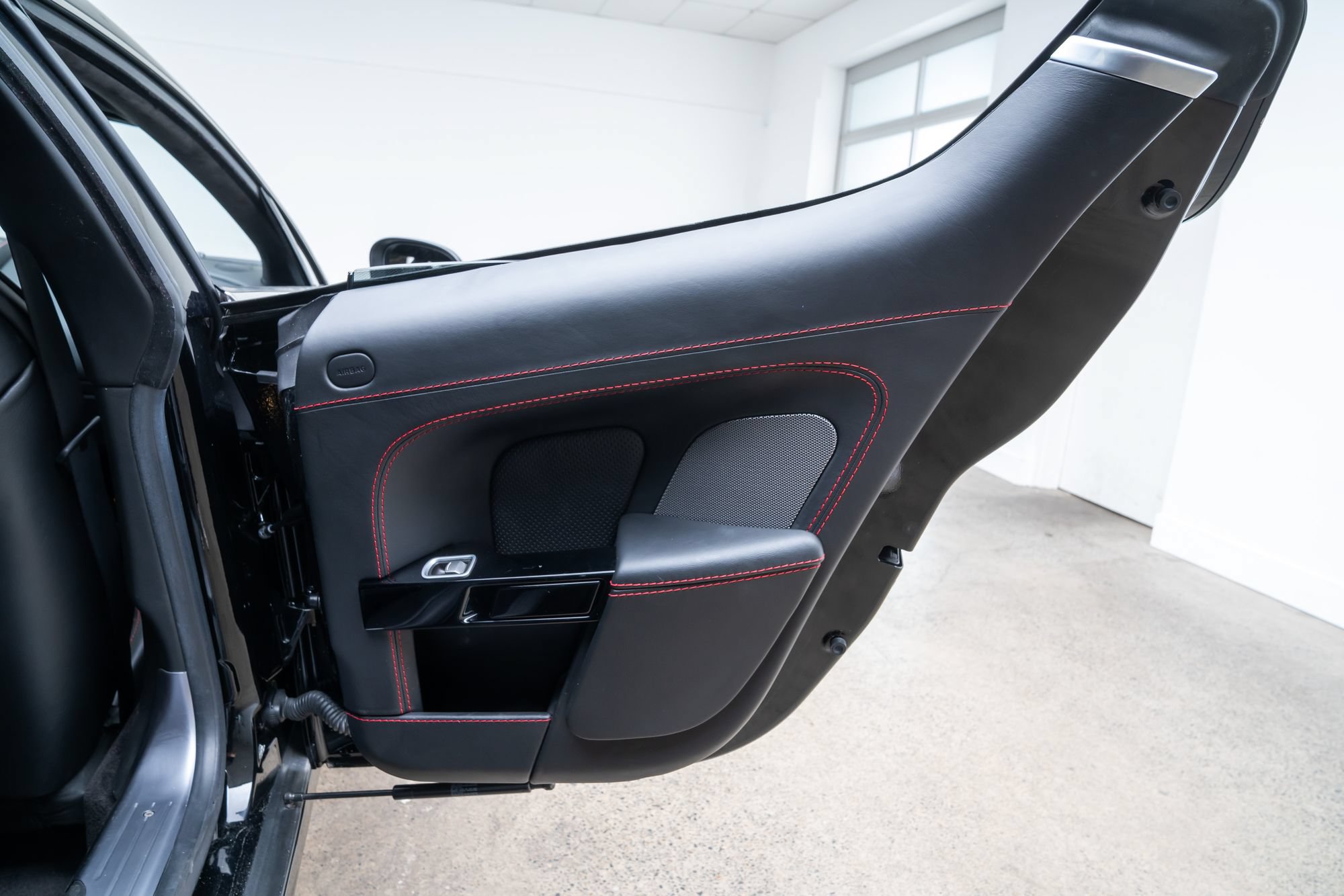 Used 2017 Aston Martin Rapide S RWD image 27