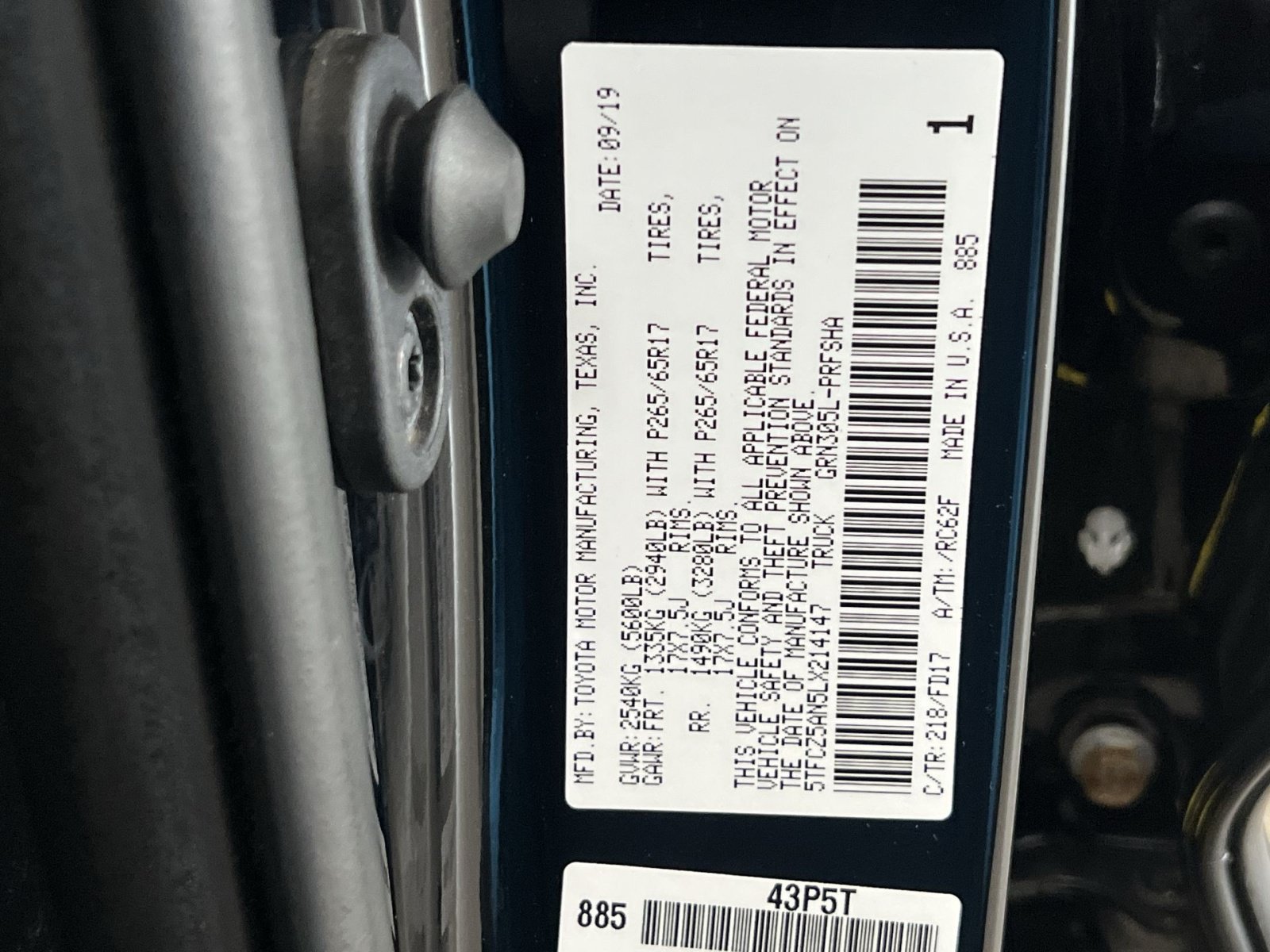 Used 2020 Toyota Tacoma TRD Sport AWD/4WD image 40