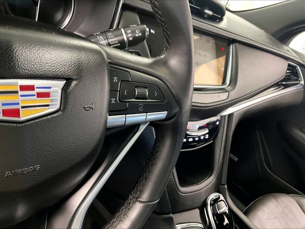 Used 2024 Cadillac XT6 Luxury w/ LPO, Floor Liner Package AWD/4WD image 25