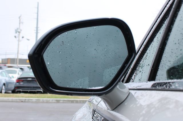 Used 2024 Lincoln Corsair Premiere image 8