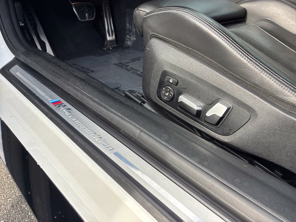 Used 2021 BMW M4 Competition w/ Executive Package RWD image 16