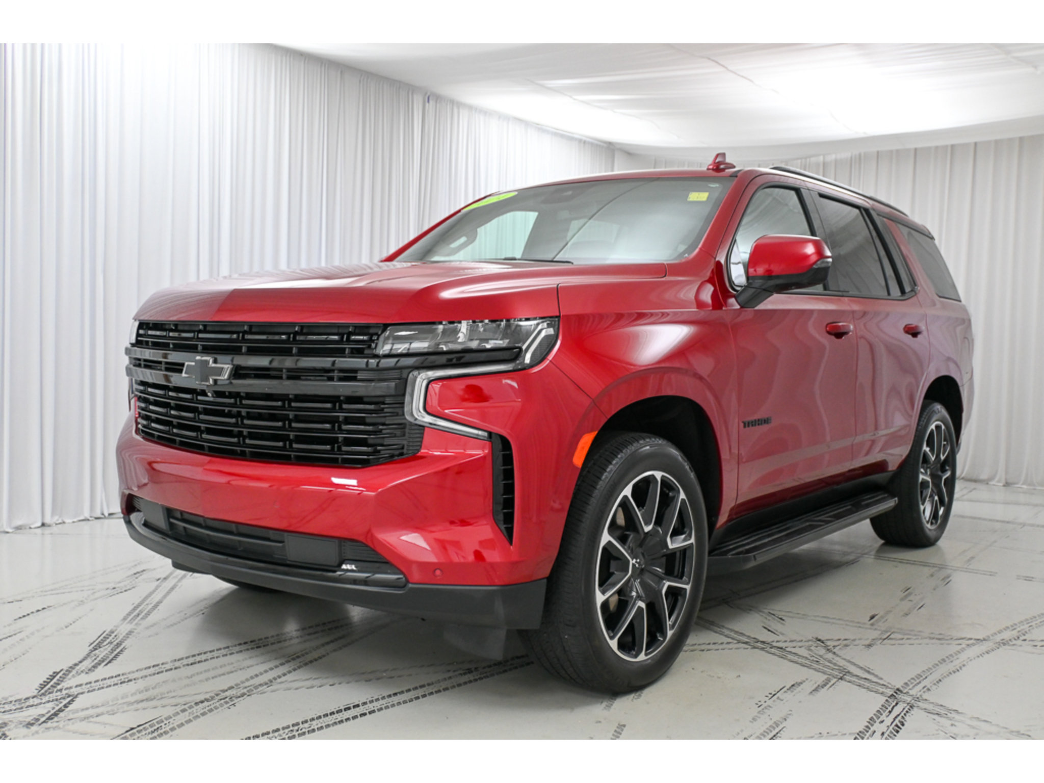 Used 2024 Chevrolet Tahoe RST w/ Luxury Package AWD/4WD image 4