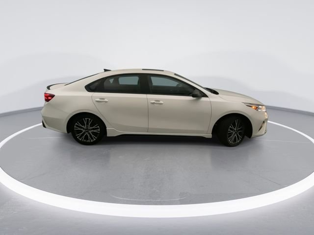 Used 2023 Kia Forte GT-Line w/ GT-Line Premium Package FWD image 7