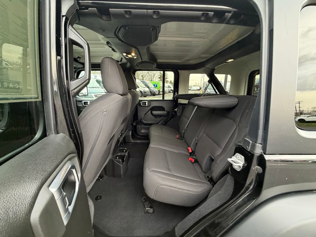 Used 2023 Jeep Wrangler Willys image 20