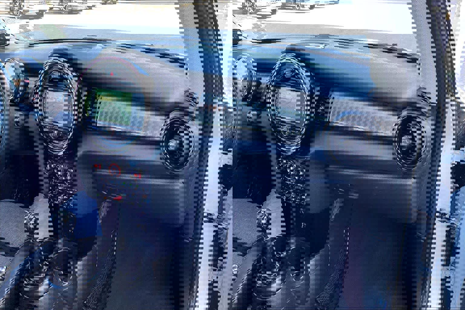 Used 2018 MINI Cooper S image 18