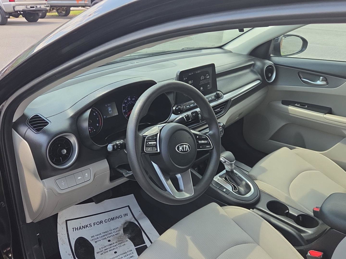 Used 2019 Kia Forte LXS FWD image 10
