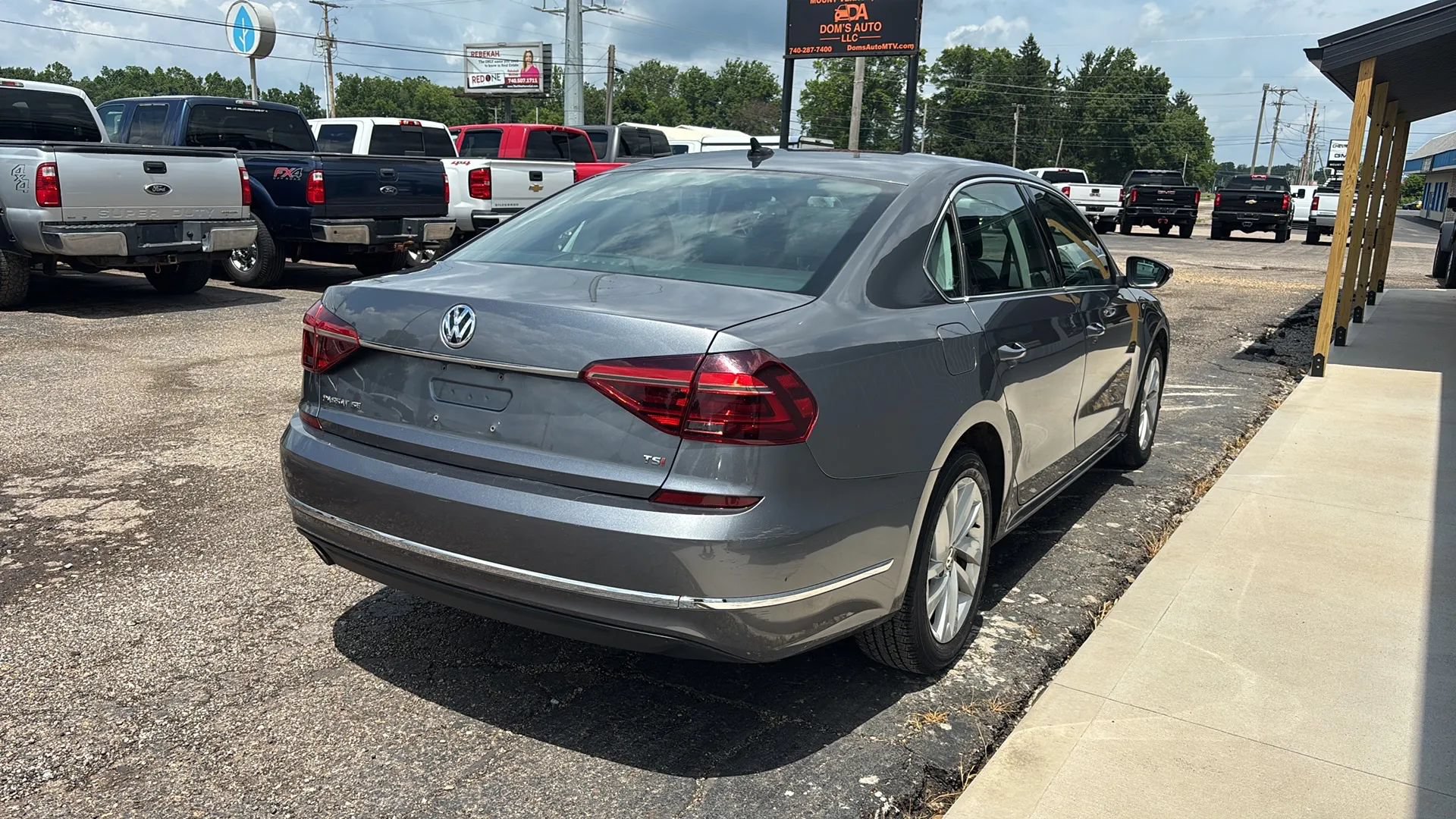 Used 2018 Volkswagen Passat 2.0T SE w/ SE Lighting Package FWD image 8
