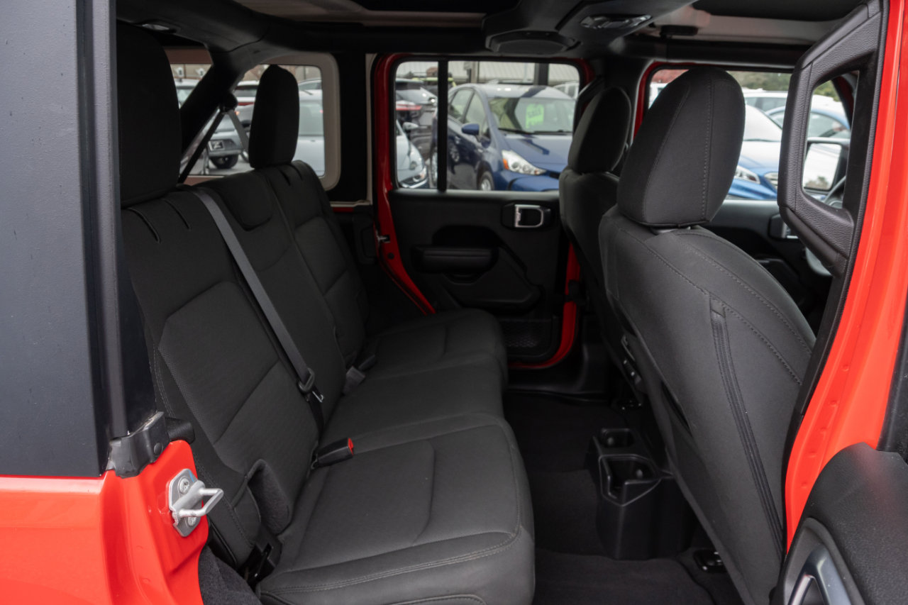 Used 2023 Jeep Wrangler Unlimited Sport image 31