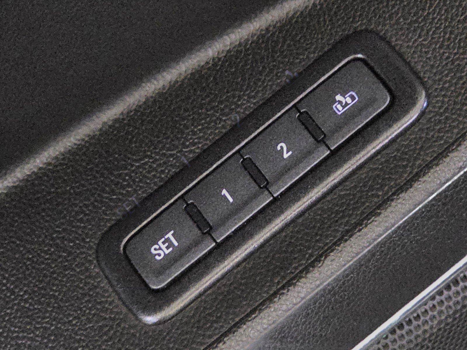 Used 2017 GMC Yukon SLT AWD/4WD image 23