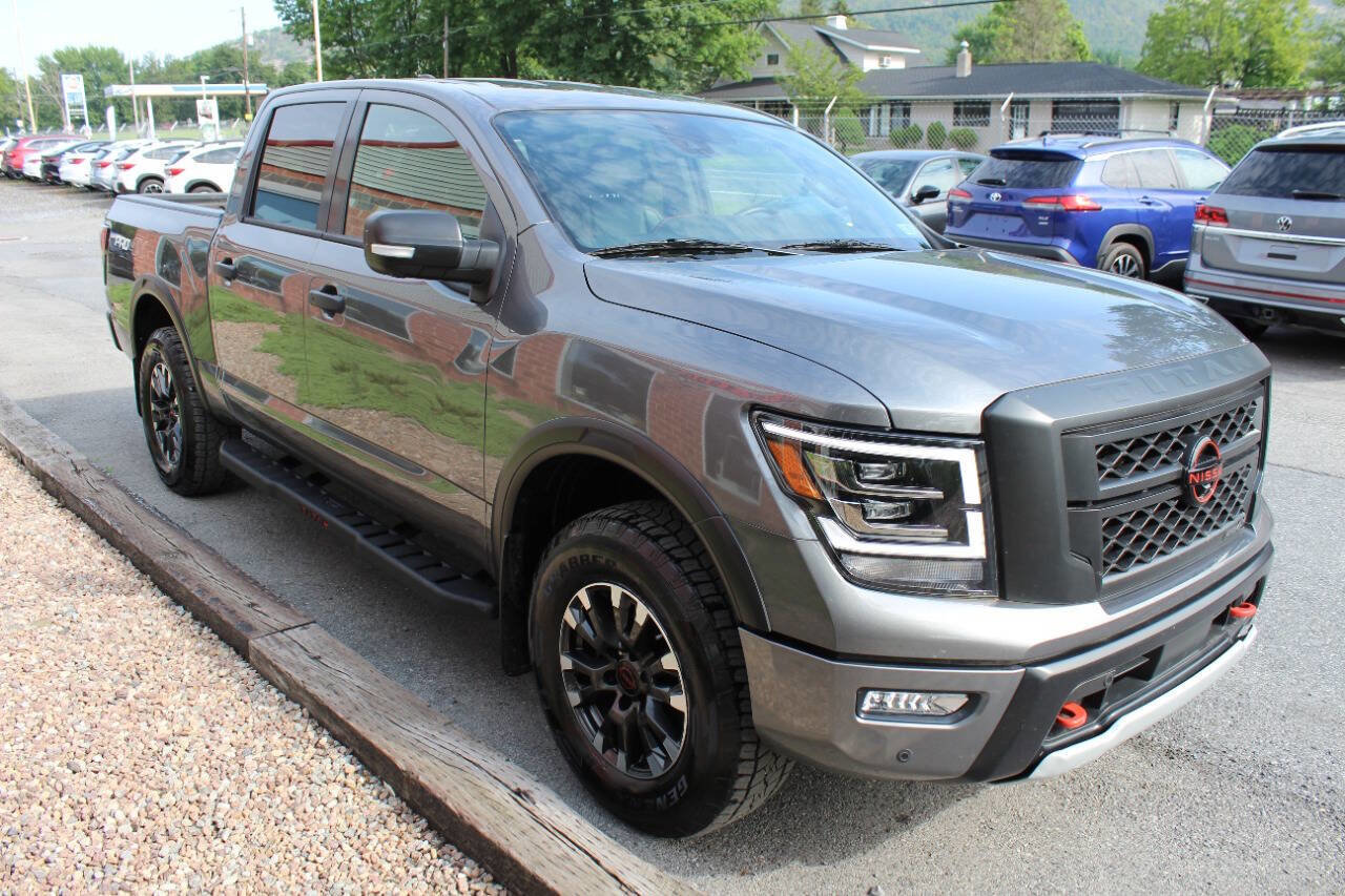 Used 2023 Nissan Titan PRO-4X w/ Pro-4x Convenience Package image 5