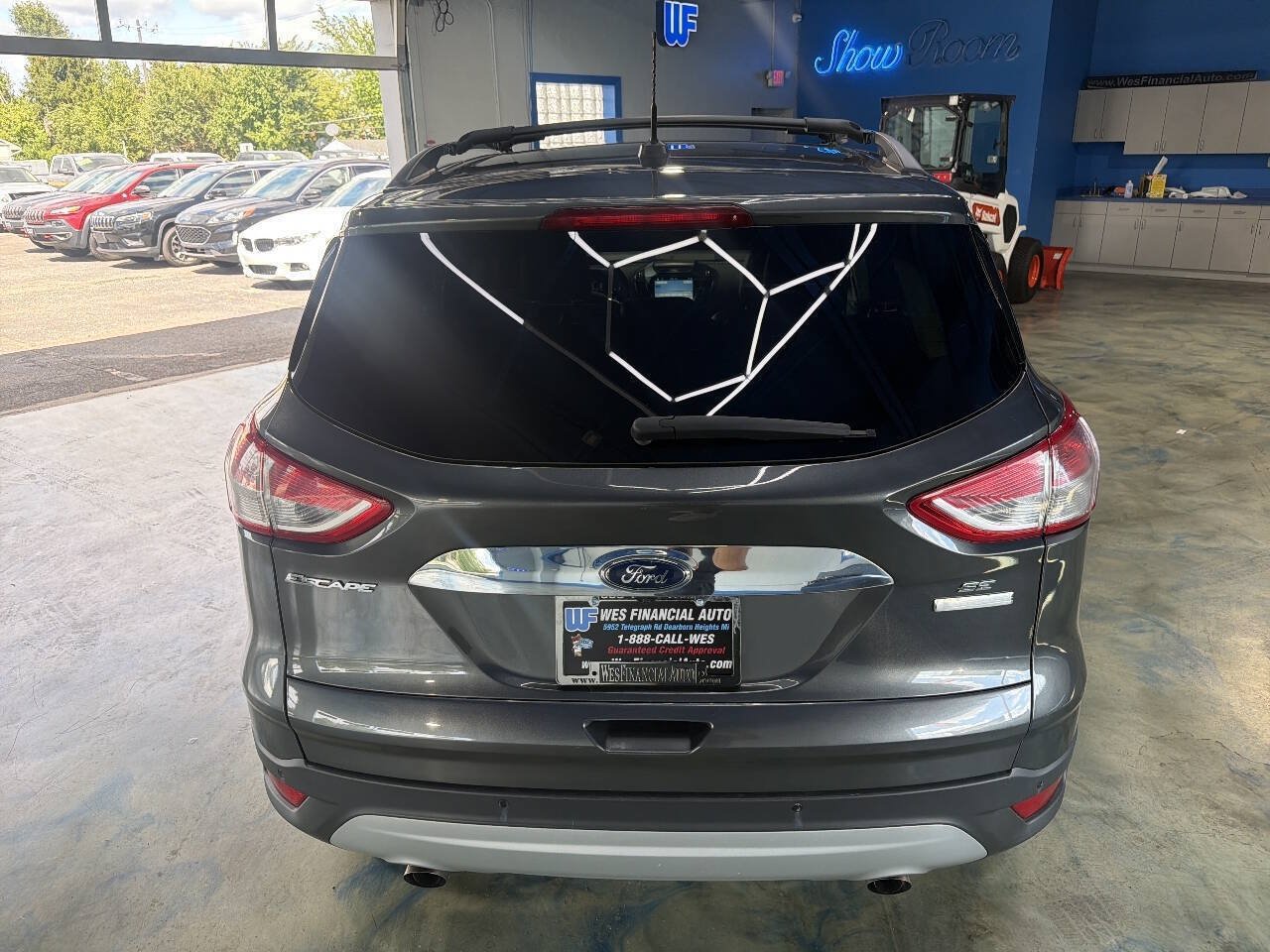 Used 2016 Ford Escape SE w/ SE Chrome Package FWD image 10