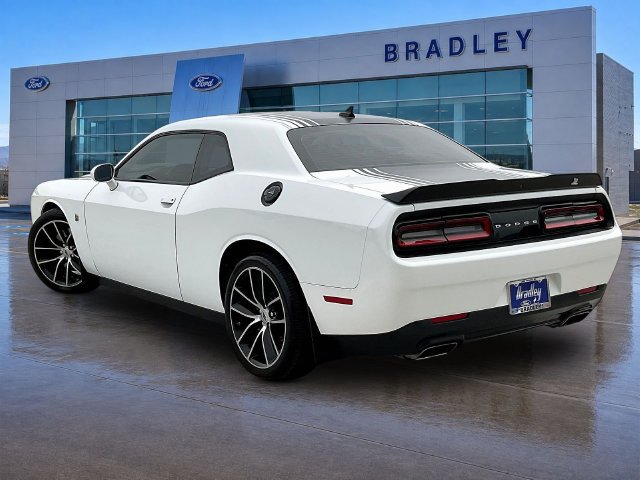 Used 2017 Dodge Challenger R/T Scat Pack RWD image 5
