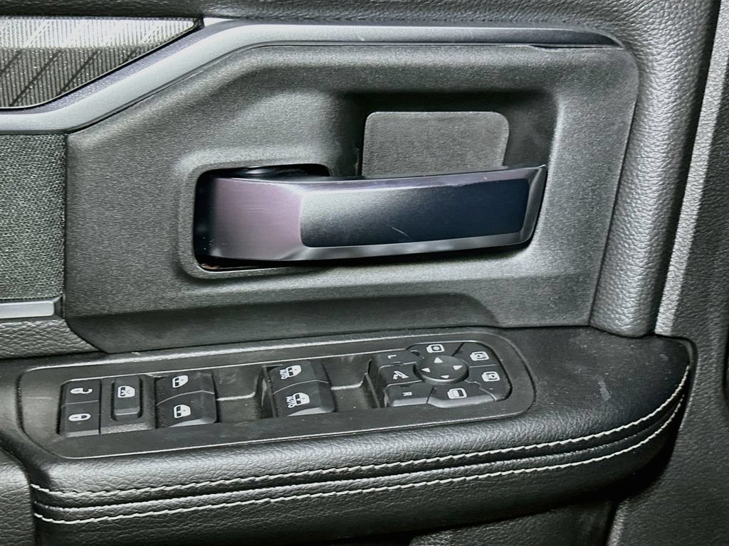 New 2026 RAM 2500 Big Horn AWD/4WD image 13