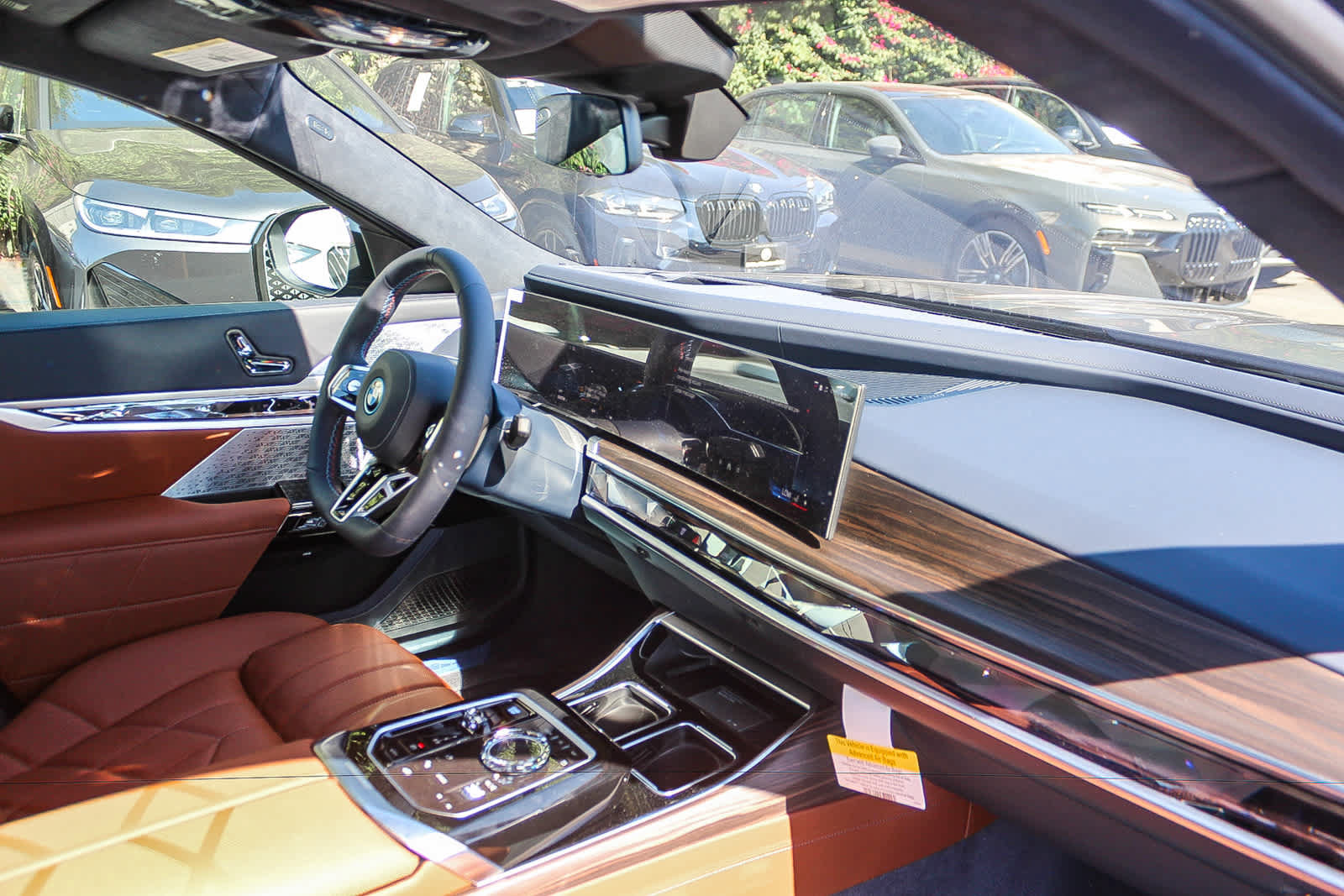 New 2026 BMW i7 M70 AWD/4WD image 15