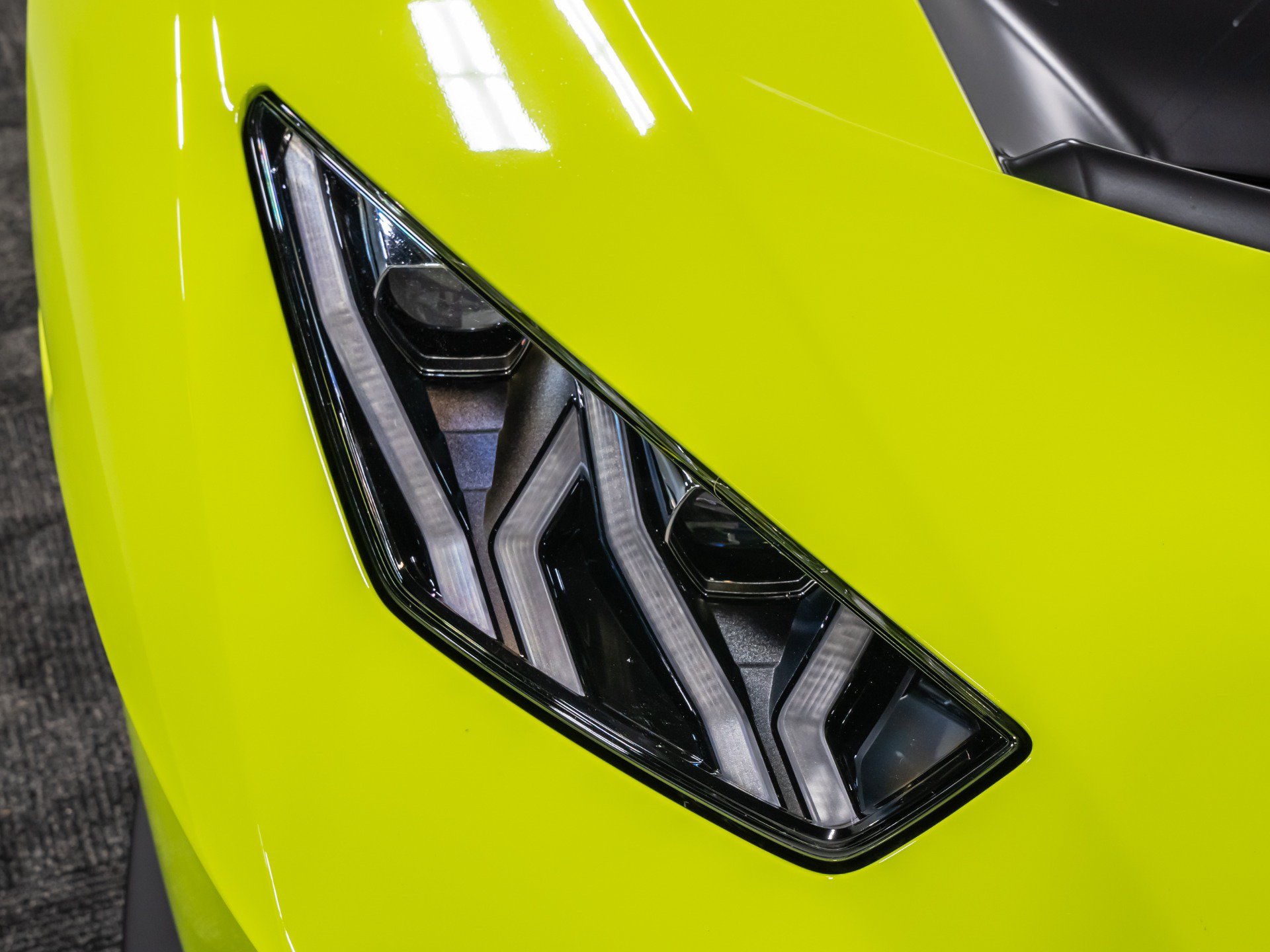 Used 2023 Lamborghini Huracan STO RWD image 14