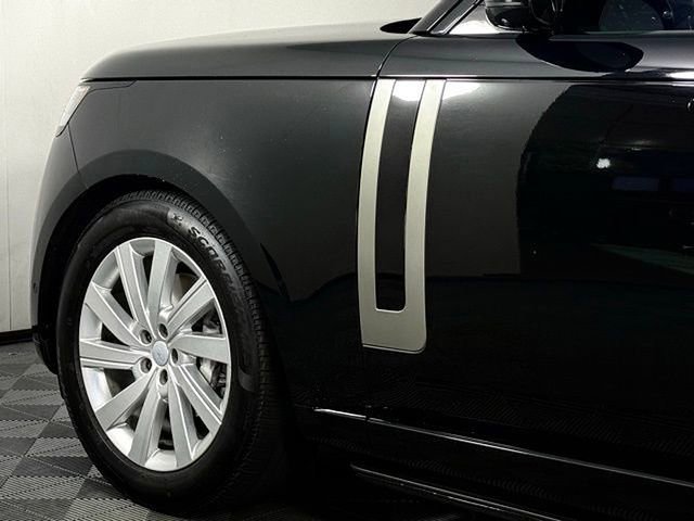 Certified 2025 Land Rover Range Rover SE image 16