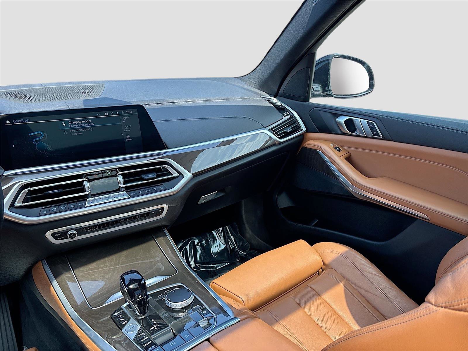 Used 2022 BMW X5 xDrive45e w/ Parking Assistance Package AWD/4WD image 24