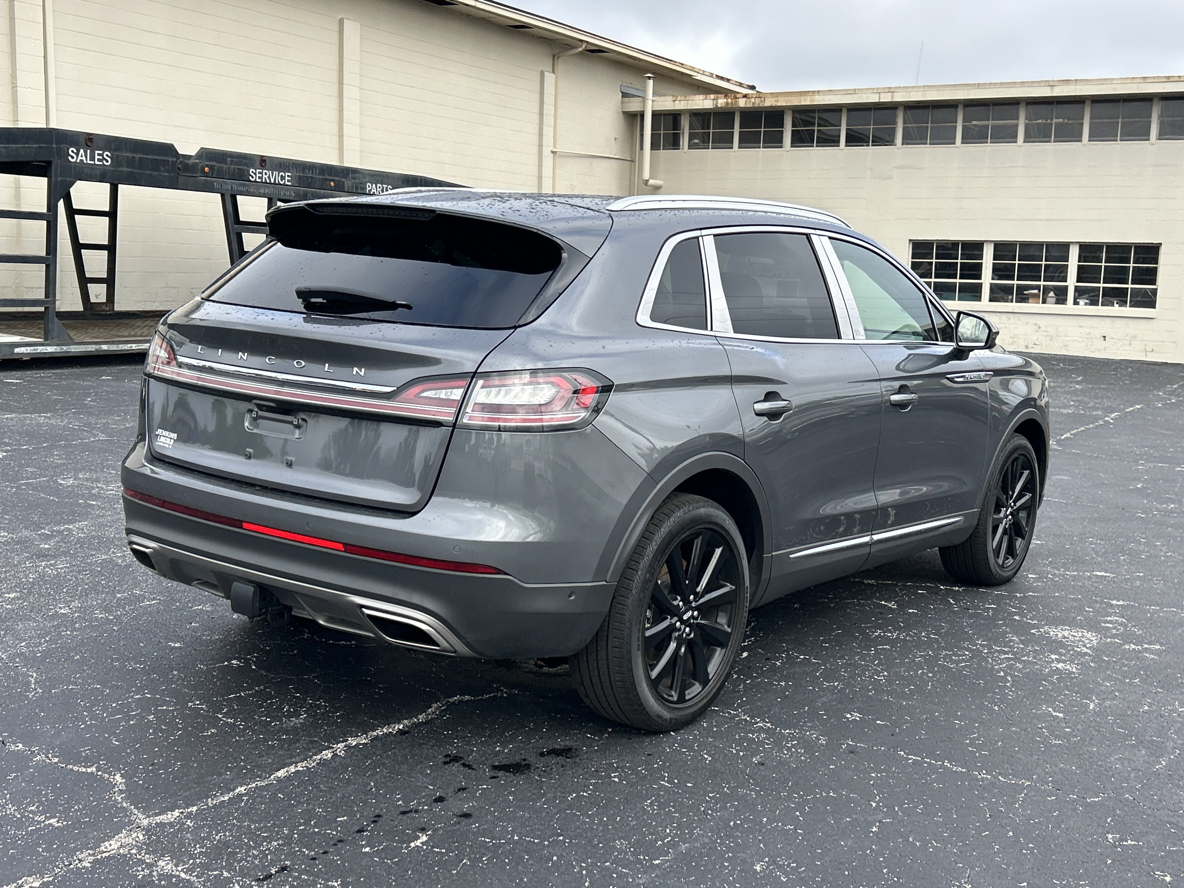 Certified 2023 Lincoln Nautilus Reserve w/ Equipment Group 202A AWD/4WD image 3