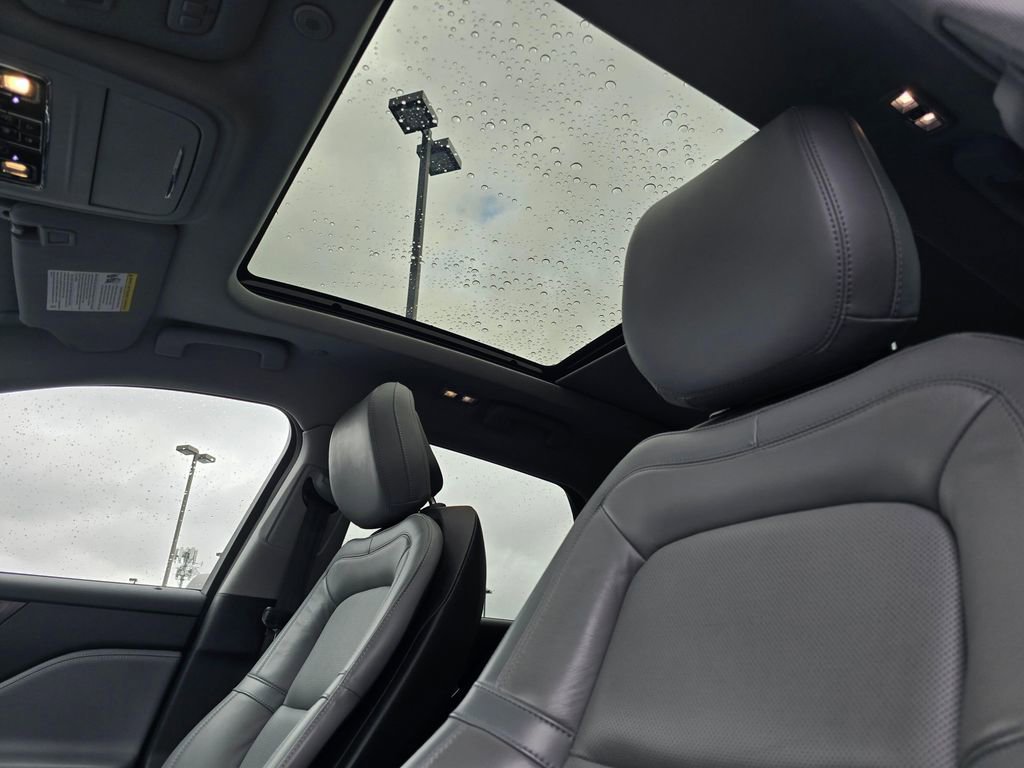 Used 2020 Lincoln Corsair FWD w/ Premium Package image 21