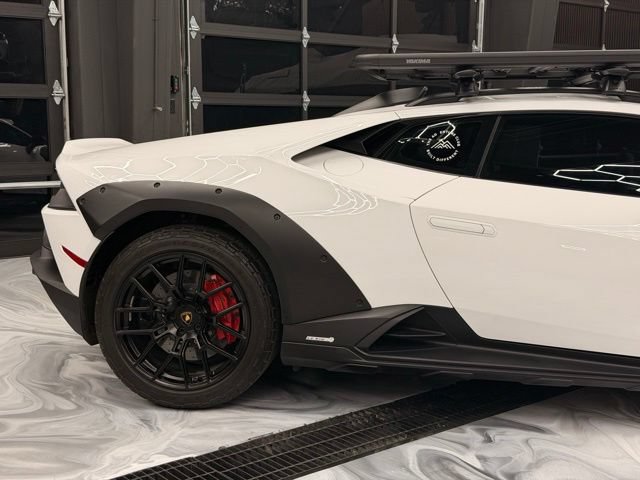 Used 2024 Lamborghini Huracan Sterrato AWD/4WD image 8