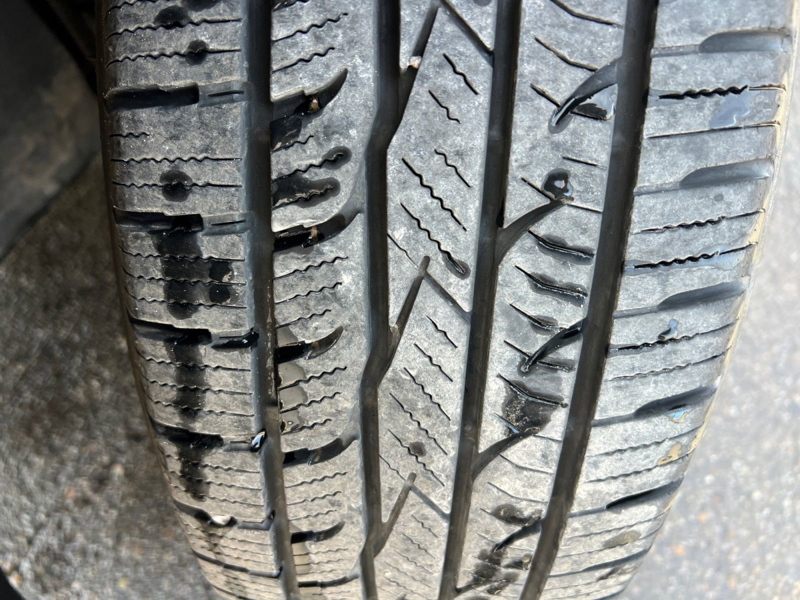 Used 2019 Toyota RAV4 LE w/ Carpet Mat Package image 30