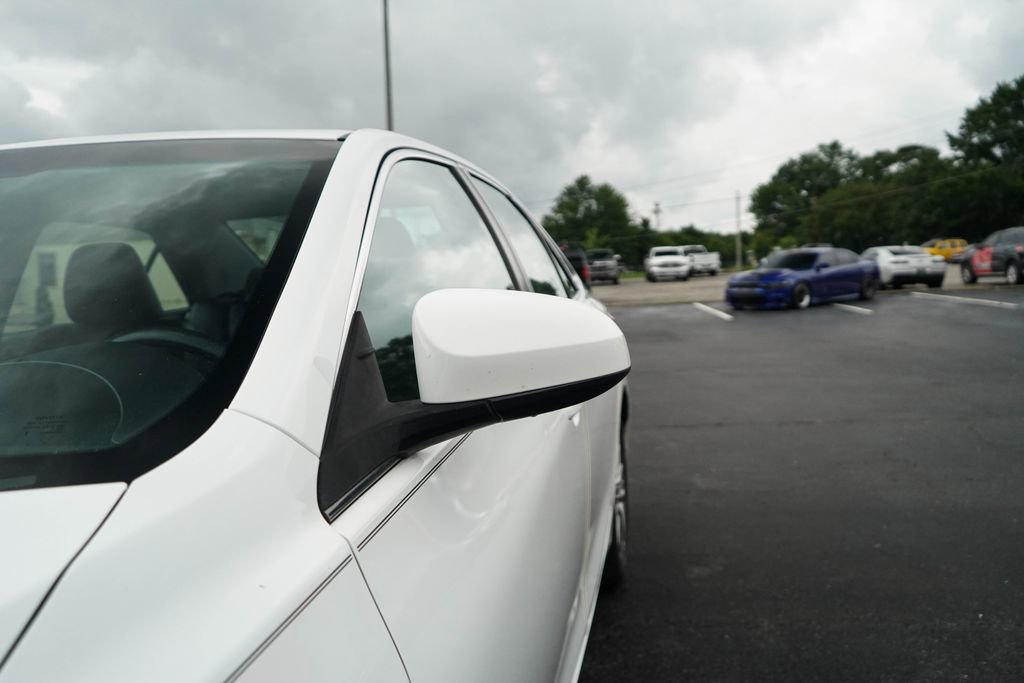 Used 2017 Toyota Camry SE FWD image 21