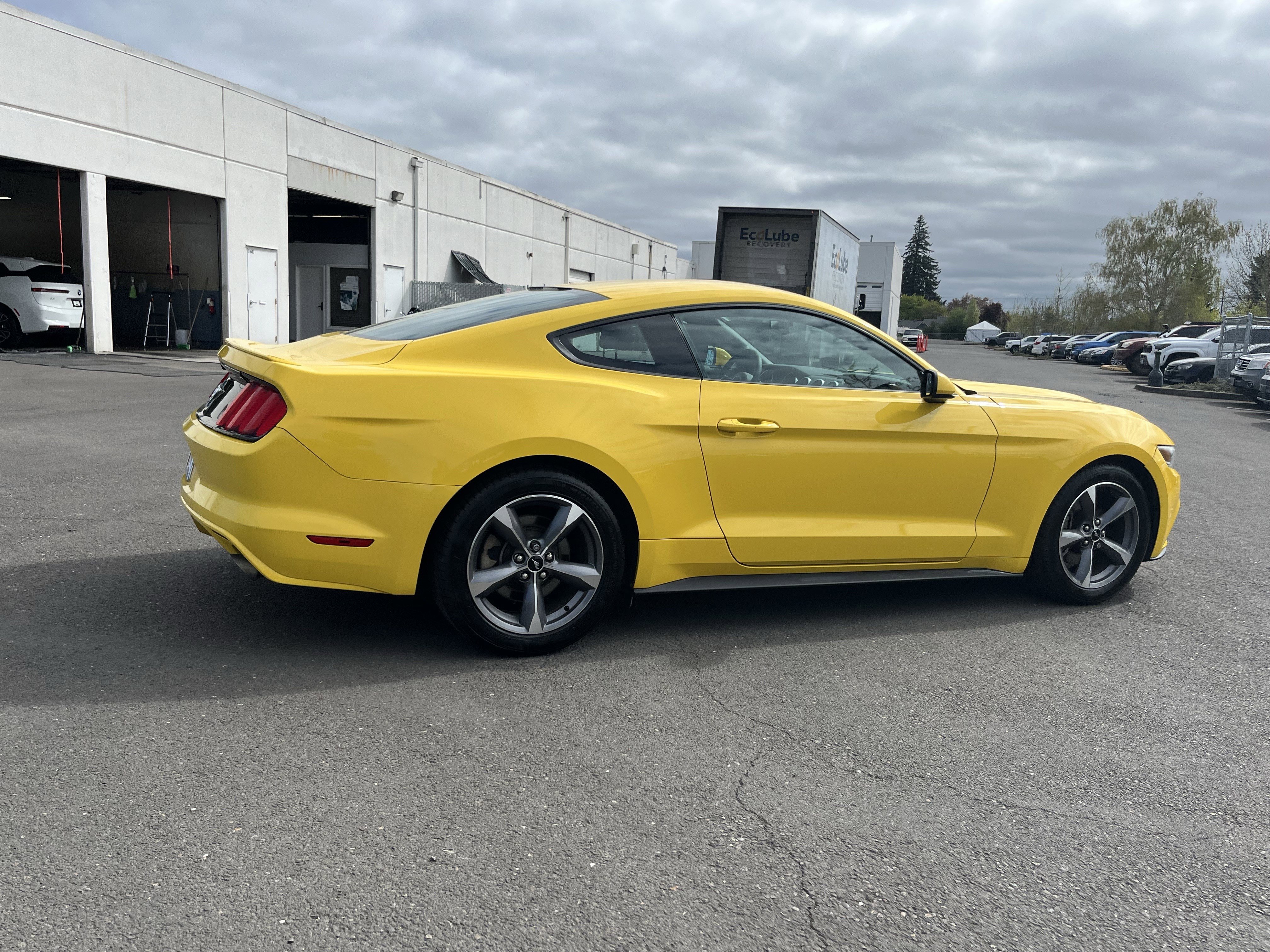 Used 2015 Ford Mustang Coupe w/ Equipment Group 051A RWD image 6