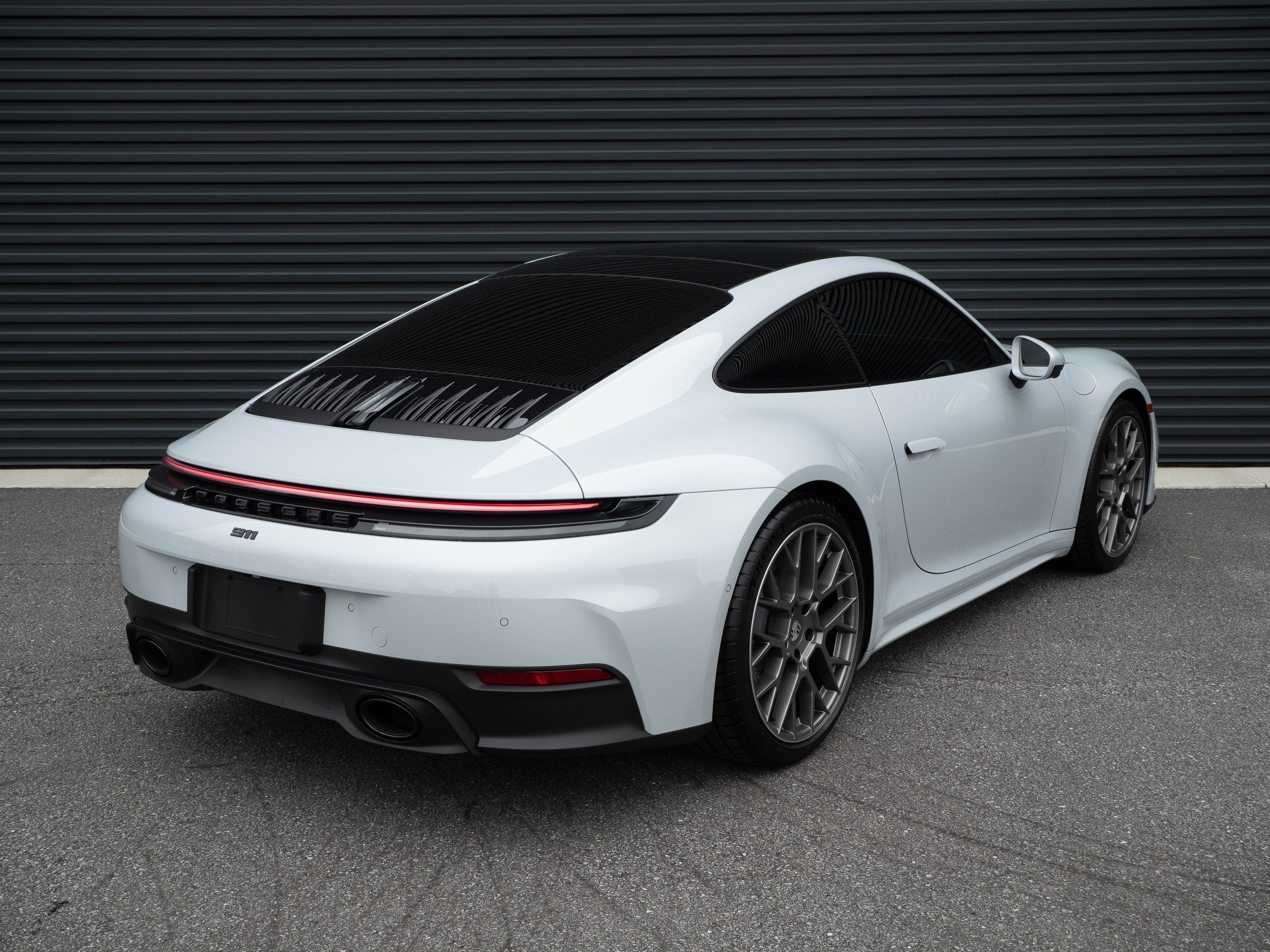 Used 2025 Porsche 911 Carrera w/ Premium Package RWD image 24