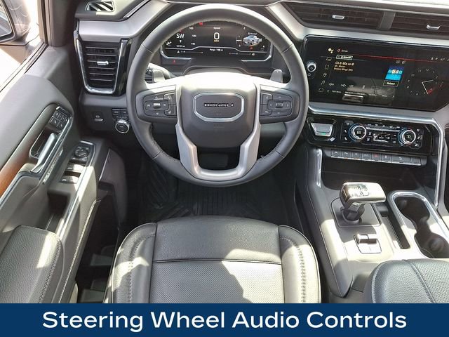 Used 2025 GMC Sierra 1500 Denali AWD/4WD image 3