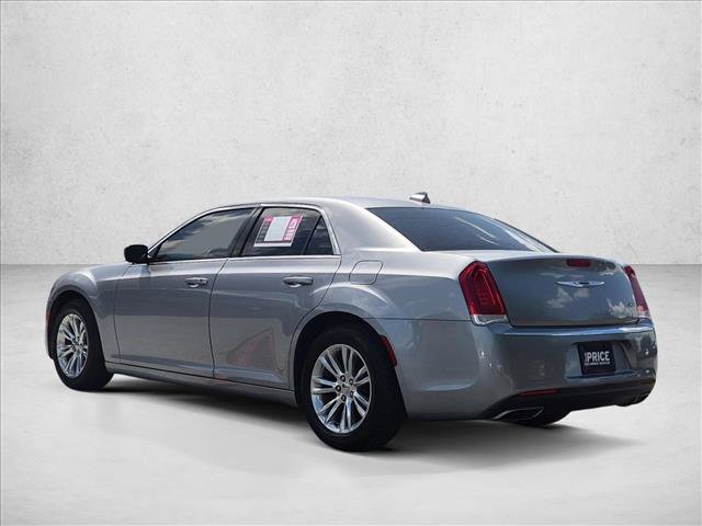 Used 2017 Chrysler 300 Limited RWD image 8