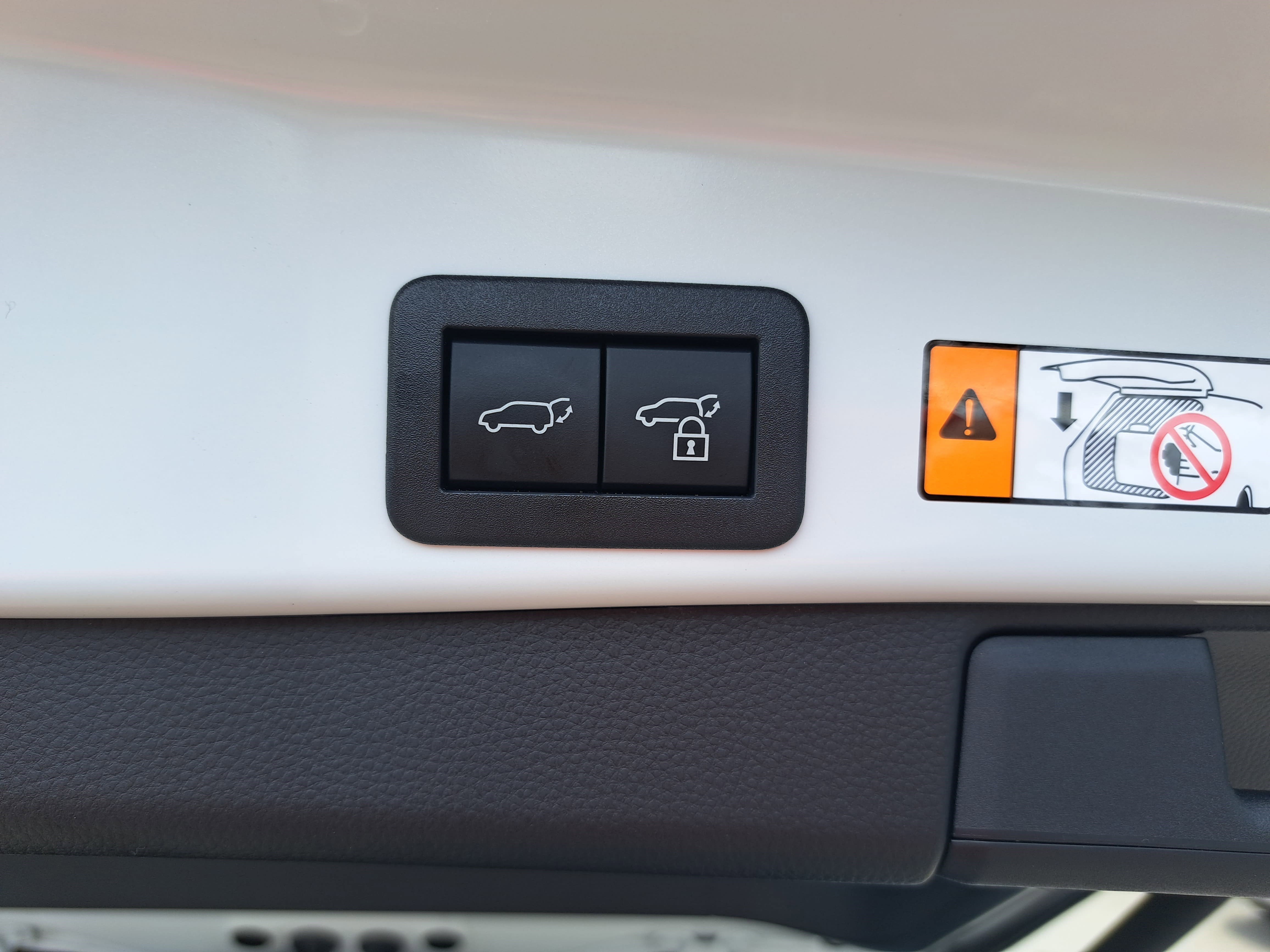 Used 2026 Toyota RAV4 XSE w/ Weather Package AWD/4WD image 13