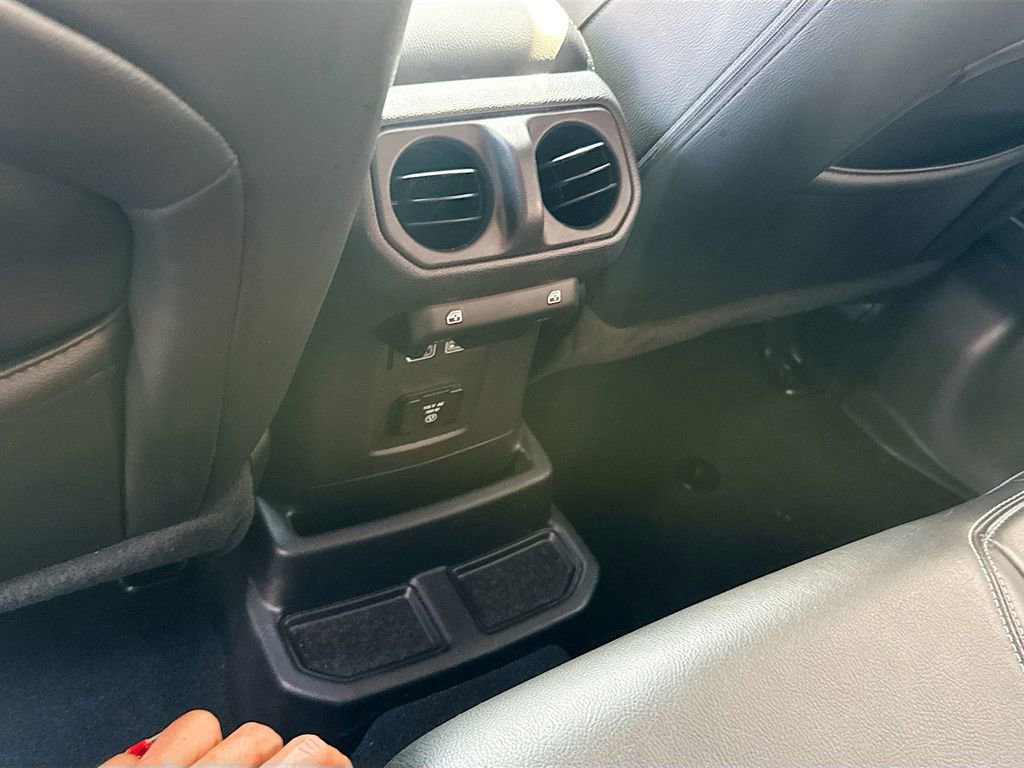 Used 2022 Jeep Wrangler Unlimited Sahara w/ Safety Group image 28