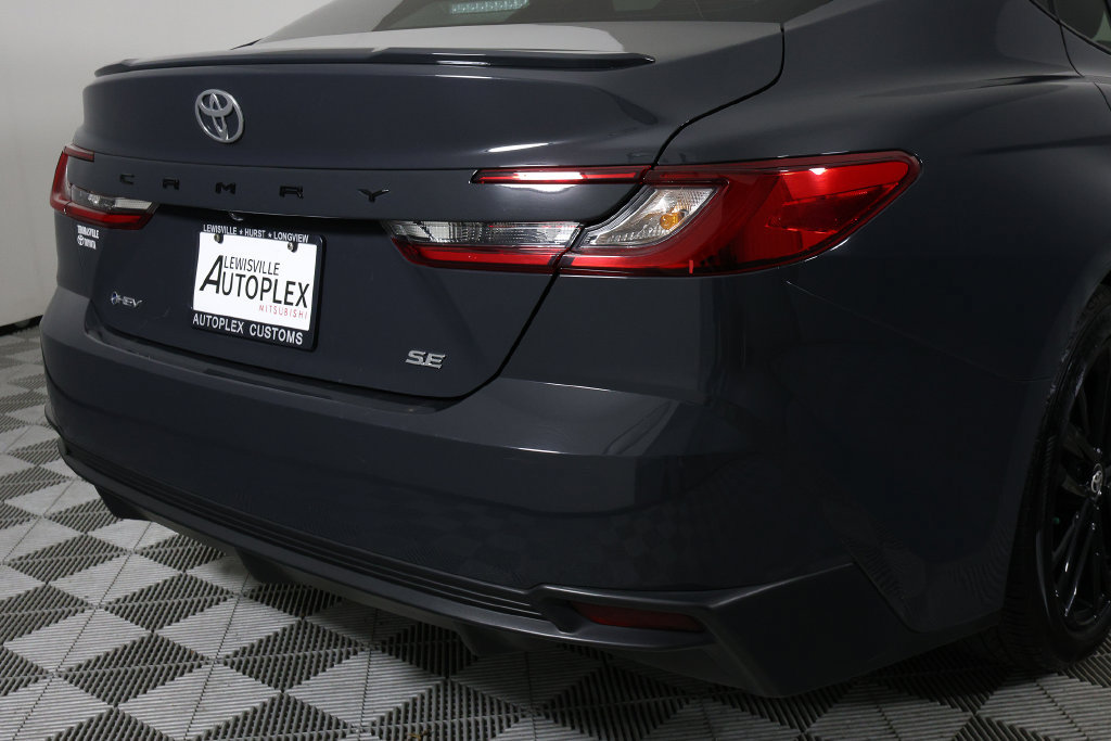 Used 2025 Toyota Camry SE FWD image 40