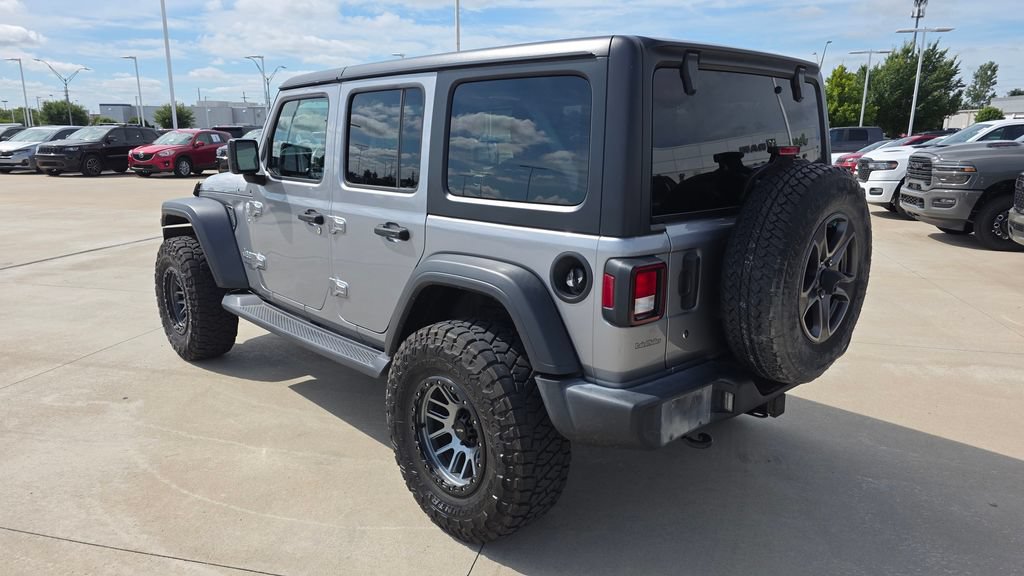 Used 2018 Jeep Wrangler Unlimited Sport S AWD/4WD image 3