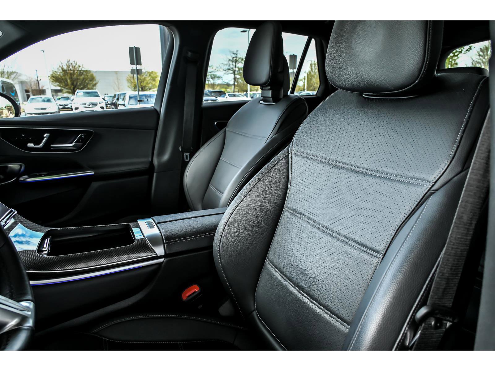 Used 2023 Mercedes-Benz GLC 300 4MATIC image 12
