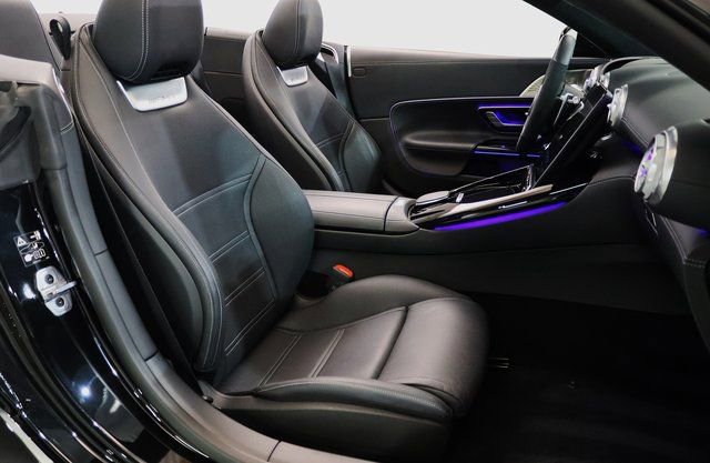 Used 2022 Mercedes-Benz SL 55 AMG 4MATIC w/ Driver Assistance Package image 20