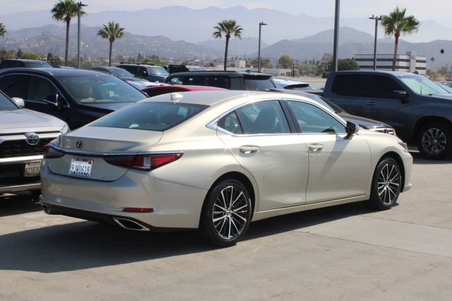 Certified 2024 Lexus ES 350 w/ Premium Package FWD image 21