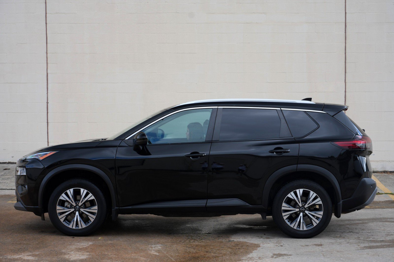 Used 2022 Nissan Rogue SV w/ SV Premium Package FWD image 8