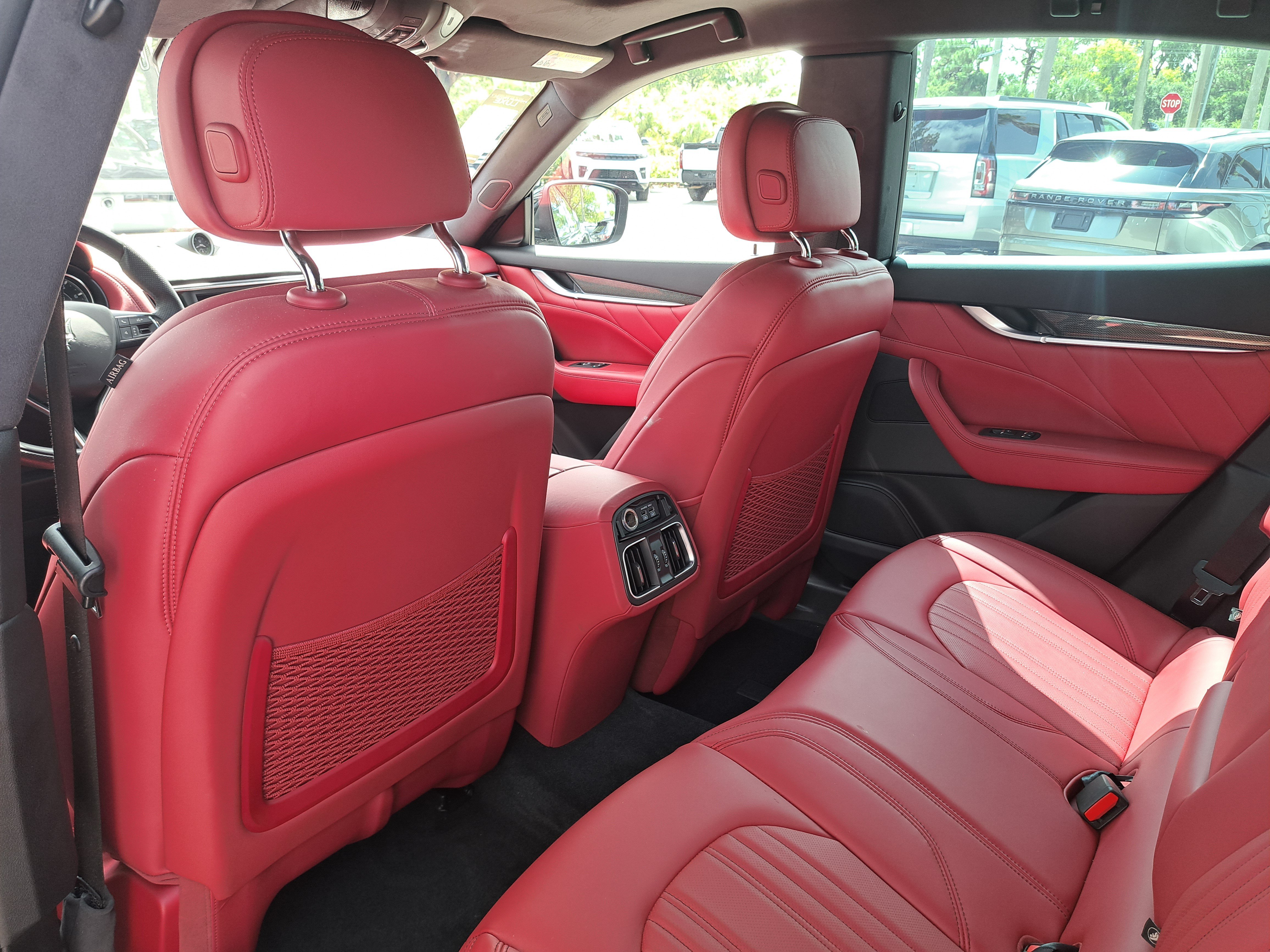 Used 2022 Maserati Levante GT AWD/4WD image 12