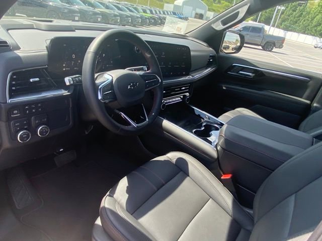 Used 2026 Chevrolet Suburban RST AWD/4WD image 13