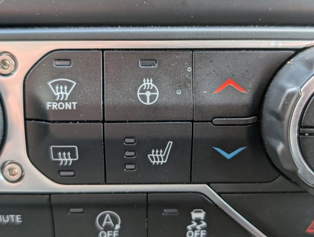 Used 2022 Jeep Gladiator Rubicon w/ LED Lighting Group image 18