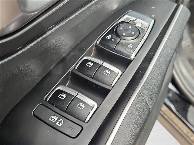 Used 2025 Kia Sorento S FWD image 11