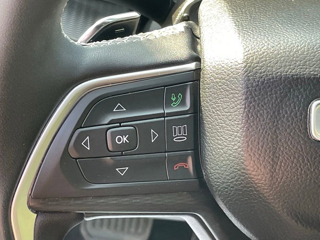 Used 2024 Jeep Grand Cherokee Laredo X w/ Luxury Tech Group I AWD/4WD image 28