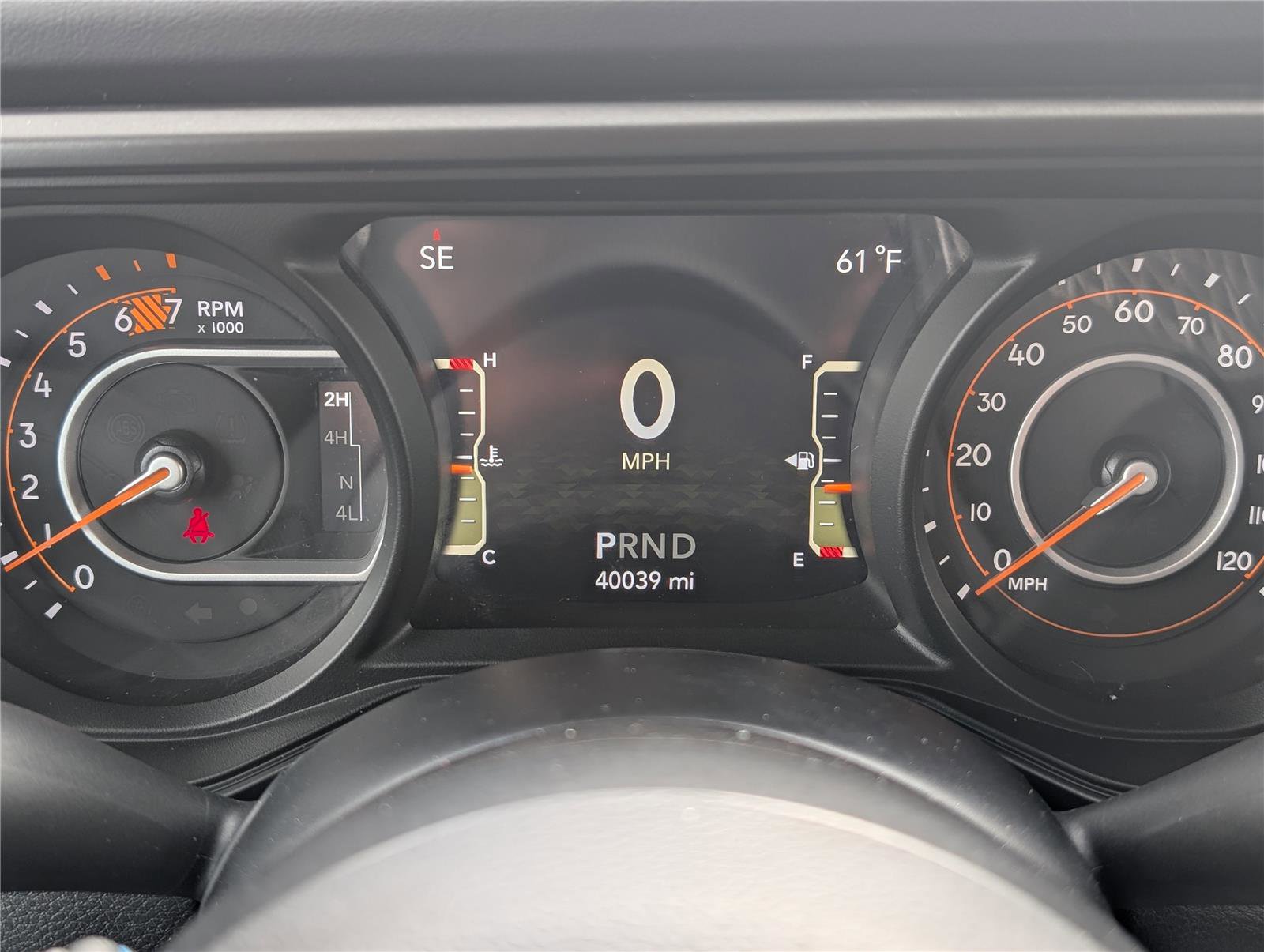 Used 2025 Jeep Wrangler Rubicon image 32